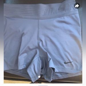 Nike pro size Medium